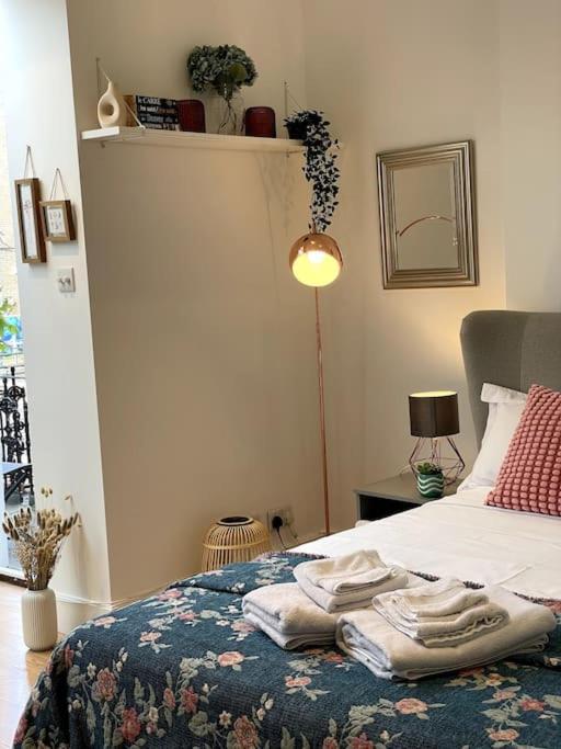 Cute&Cozy Studio Apt In Barons Court London Eksteriør billede